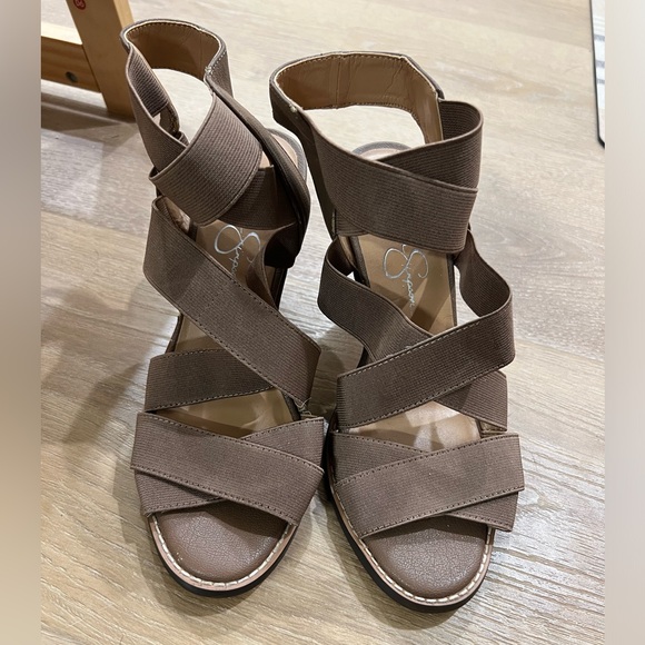 Brown Jessica Simpson Chunky Heels - Picture 1 of 6
